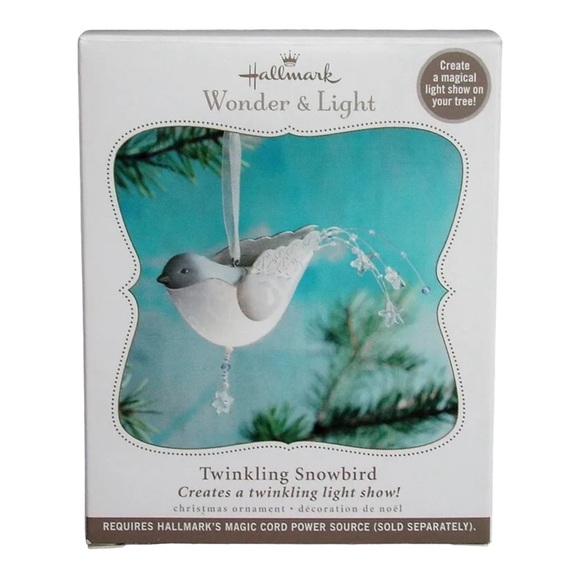Hallmark Keepsake Ornament Wonder & Light Shimmering Snowflake Christmas 2010 - Picture 1 of 4